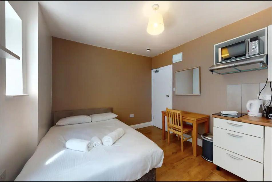 Private Self-Contained Studio Close To Hampstead, Golders Green & Camden Town Apartment London Exterior photo