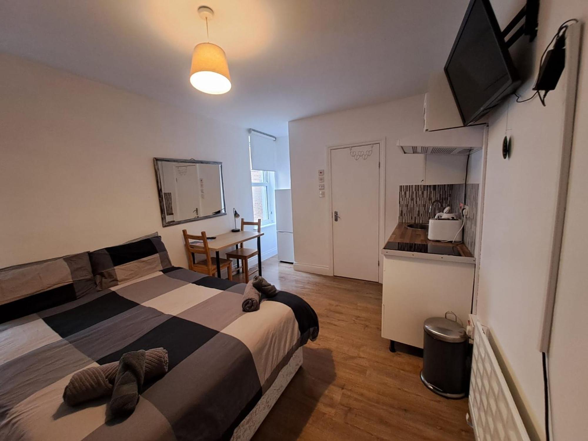 Private Self-Contained Studio Close To Hampstead, Golders Green & Camden Town Apartment London Exterior photo